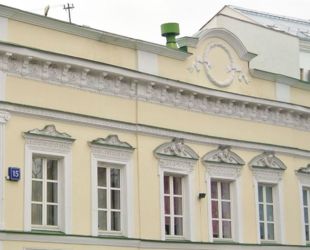 В Москве, в Нащокинском переулке, найдены скрытые артефакты середины XIX века