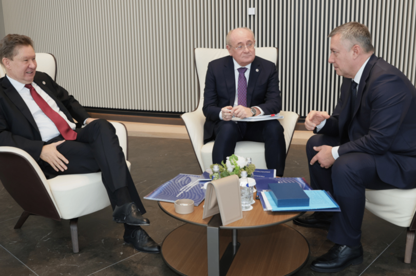 Алексей Миллер и Губернатор Иркутской области Игорь Кобзев подписали программу развития газоснабжения и газификации региона на 2026–2030 годы