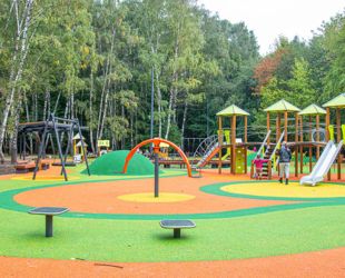 В Москве, в парке «Кусково» появились тематические детские площадки