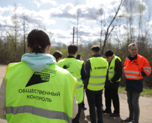 Жители Киришей проверили ремонт дороги на Глажево