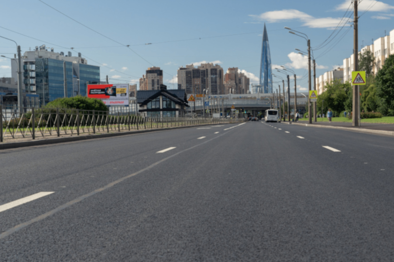 В Приморском районе Петербурге завершился масштабный дорожный проект - отремонтировано более 14 км автомагистралей