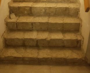 Реставраторы обнаружили ступени исторической лестницы внутри Колокольни Троицкого собора Псковского кремля