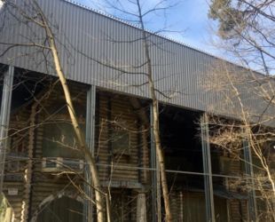 Объект школы Олимпийского резерва в Сестрорецке частично демонтировали и накрыли уникальной крышей