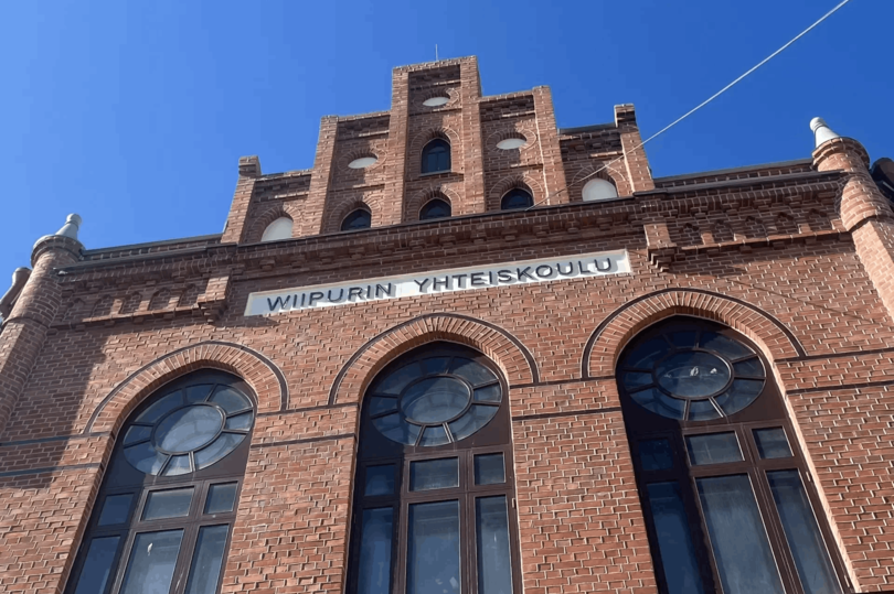 Ремонт Выборгской гимназии завершится к концу года в Ленобласти