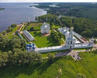 У Юрьева монастыря в Великом Новгороде сделают автомобильную парковку