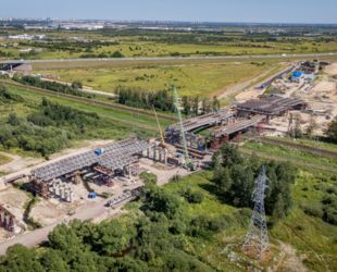 В составе Южной широтной магистрали более, чем наполовину, готов путепровод через железнодорожные пути Витебского направления