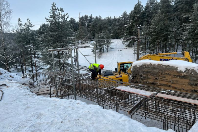 На Рубежном путепроводе в Петербурге приступили к устройству новых опор