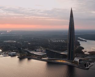 Проект новой набережной обсуждают жители Петербурга