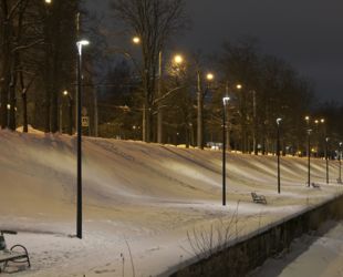 В сквере у Ольгинского пруда завершено строительство наружного освещения