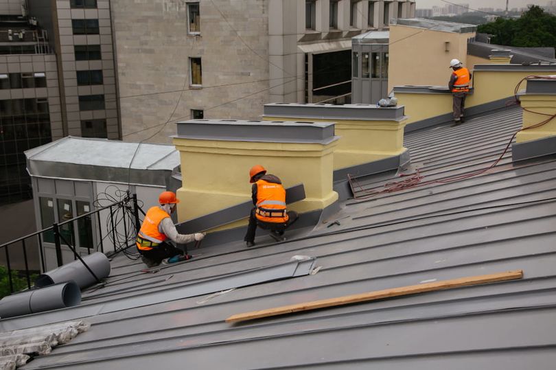 В этом году в Петербурге капитально отремонтируют порядка 450 крыш