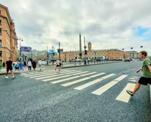 Петербургские дорожники завершили ремонт проезжей части на Лиговском проспекте