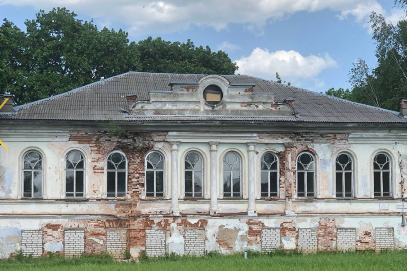 За 12,5 млн рублей продали с торгов здание земской управы в Угличе Ярославской области