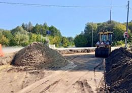 В подмосковном Серпухове расширяют проезжую часть на перекрестке Бутурлинского и Старосимферопольского шоссе