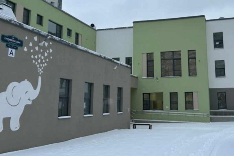 На Среднерогатской улице Петербурга достроили детский сад на 220 мест