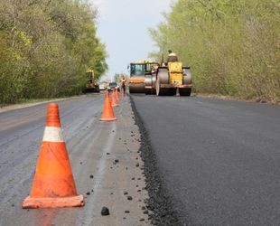 В Свердловской области дорожные ремонты по нацпроекту «Безопасные качественные дороги» идут с опережением графиков