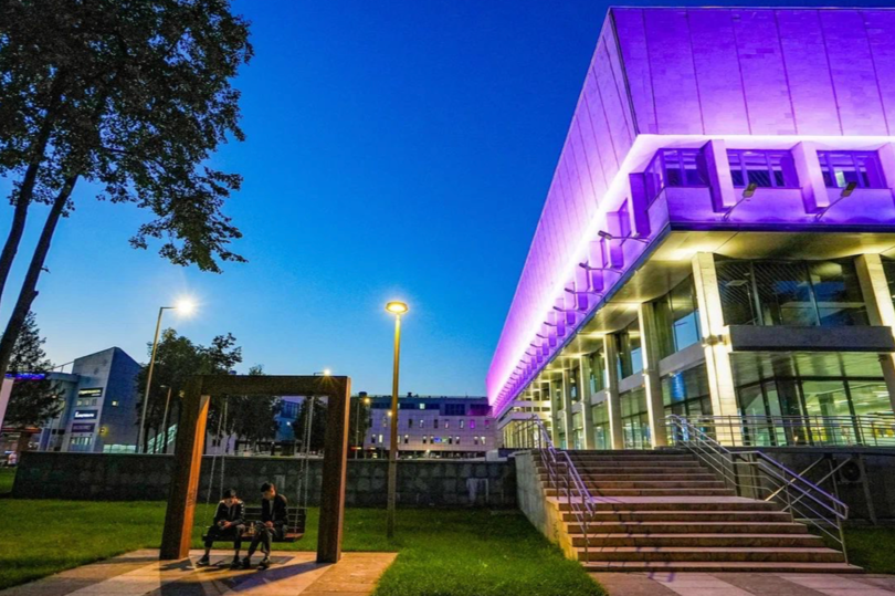 Культурный центр «Москвич» получил новую архитектурно-художественную подсветку