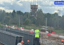В Волховском районе Ленобласти полным ходом идет реконструкция моста через реку Кондега