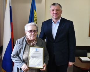 Сертификаты на покупку жилья вручили переселенцам из аварийных домов в Жуковском