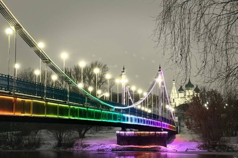 Даманский мост в Ярославле и объекты Ростовского кремля украшают подсветкой