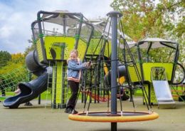 Мини-панда-парк появился у Беловежского пруда на западе столицы