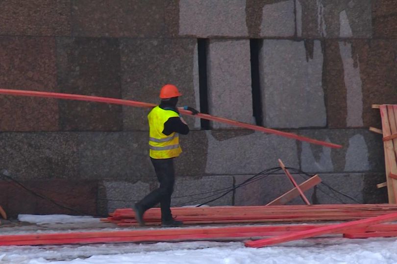В петербургской Петропавловке стартовал завершающий этап реставрации гранитного фасада