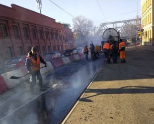 В трех районах Санкт‑Петербурга обновляют трамвайные пути