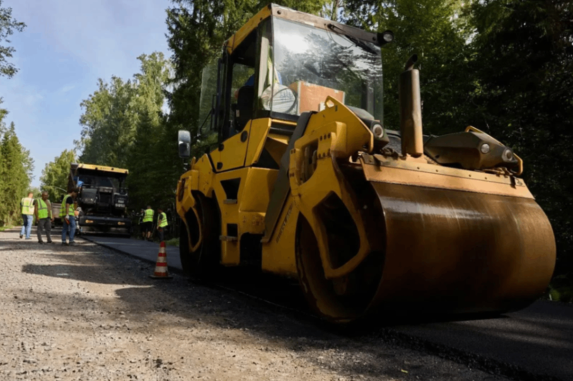 Из бюджета Ленинградской области на 2026—2027 годы на приведение в нормативное состояние дорог местного значения к садоводческим товариществам выделено более 0,5 млрд рублей