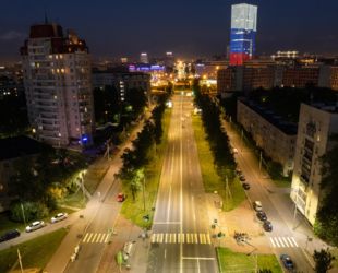 454 светодиодных светильника осветили Краснопутиловскую улицу