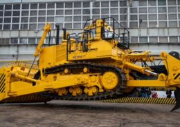 «Промтрактор» запустил серийное производство новых моделей тяжелых бульдозеров