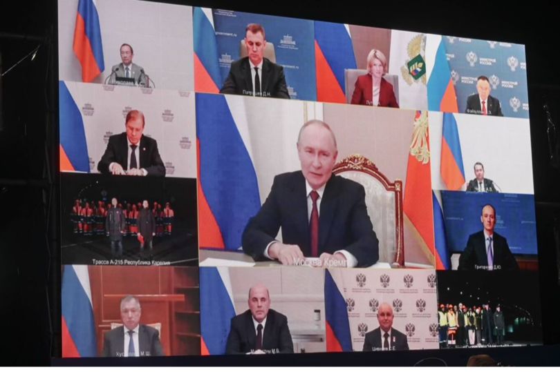 Владимир Путин дал старт движению обхода с.Сокуры на трассе Р-239 Казань – Оренбург