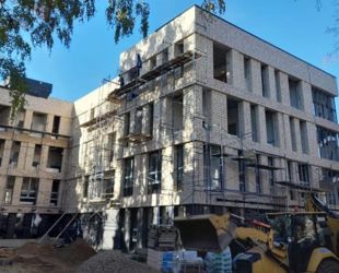 Строительство нового корпуса городской поликлиники завершается в Реутове