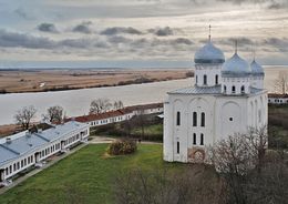 В Новгороде завершена реставрация куполов Георгиевского собора 