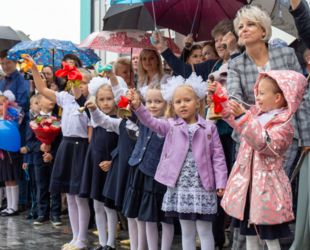 Новая школа в Московском районе распахнула для учеников свои двери