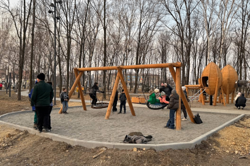 В приморском селе Камень-Рыболов благоустроили парк по государственной программе