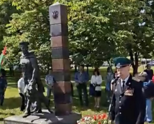 В Муринском парке открыли скульптуру «Государственная граница священна и неприкосновенна!»