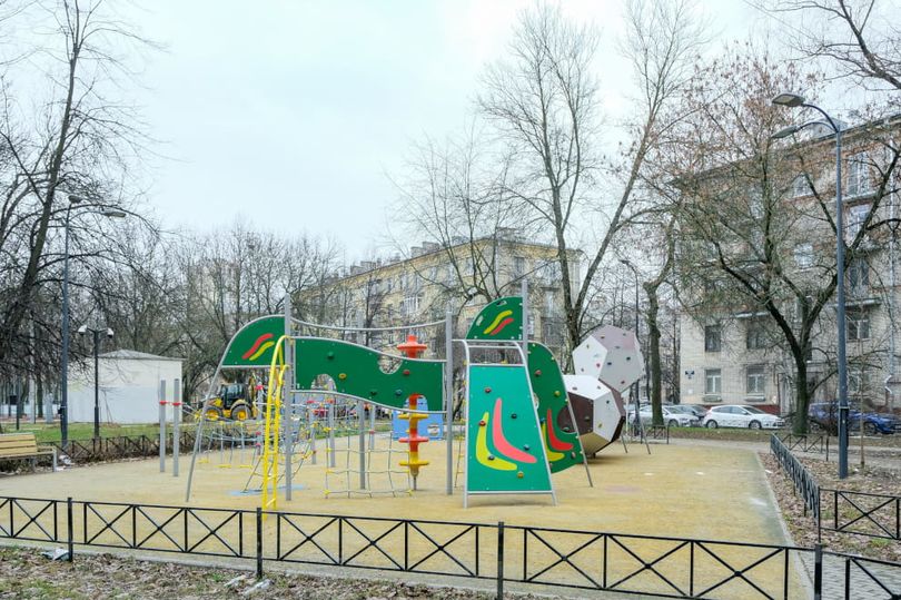 Реконструкция наружного освещения в жилом квартале Московского района Петербурга повысит уровень освещённости в четыре раза