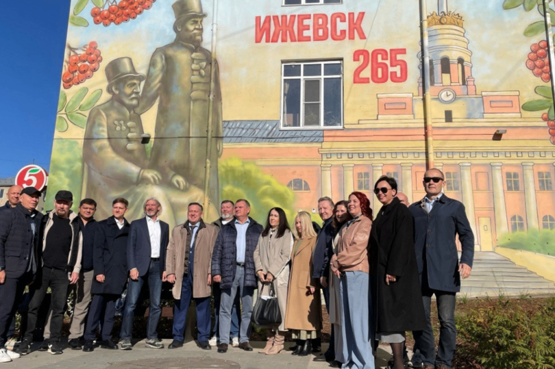 Сквер предпринимателей открыли в Ижевске