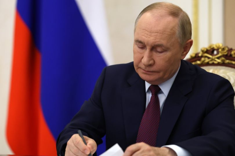 ОО завышенных ставках по арктической и дальневосточной ипотекам сообщили Владимиру Путину