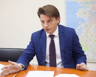 Евгений Барановский: Запрещать недобросовестным застройщикам собирать деньги дольщиков надо до суда