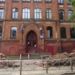 В Советске демонтировали старинную кованую ограду перед памятником архитектуры