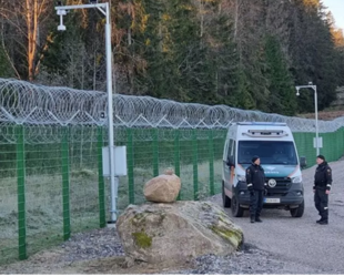 Финляндия ускорит строительство забора на границе с Россией 