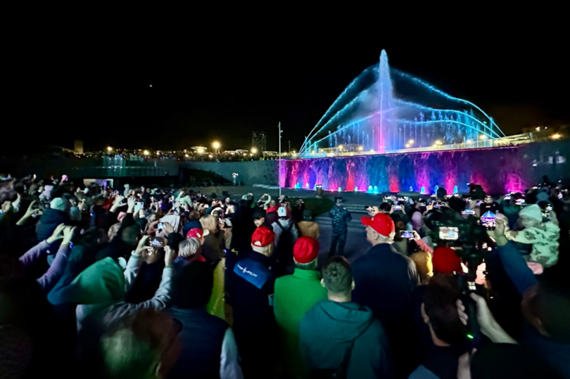 В Магаданском парке Маяк появился уникальный каскадный фонтан