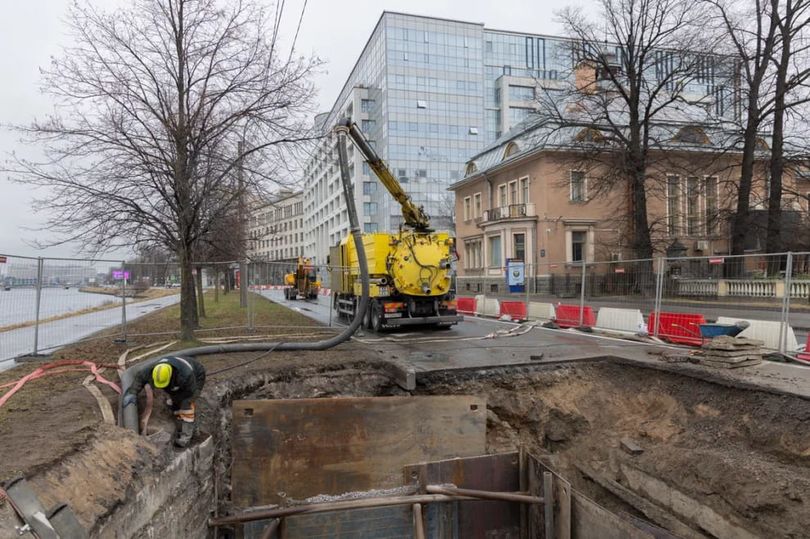 В Петроградском районе Петербурга началось строительство канализационной сети для переключения трёх выпусков в Малую Невку