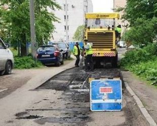 В Архангельске продолжается ремонт проездов