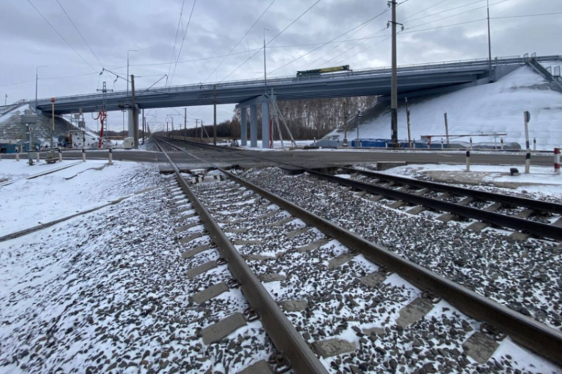 В Алтайском крае ввели путепровод, строительство которого велось в перерывах между движением поездов