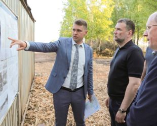Евгений Разумишкин проверил благоустроенные территории Красносельского района
