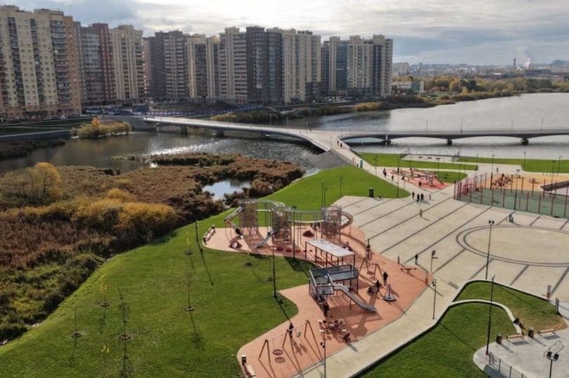 В подмосковных Люберцах открыли парк «Дружба» и мост через озеро Черное на границе с Москвой