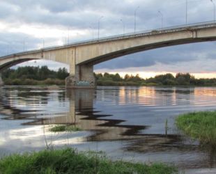 Ход строительства моста через Волхов в Киришах обсудят на месте