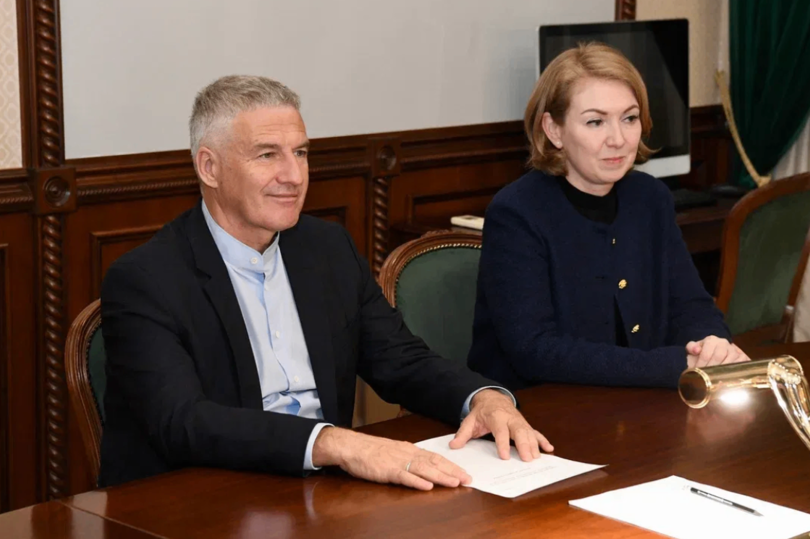 Специалисты Исаакиевского собора выбрали образцы мрамора месторождения Ковадъярви для реставрации