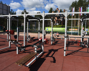 Детским и спортивным площадкам Ленинградской области – единый стандарт